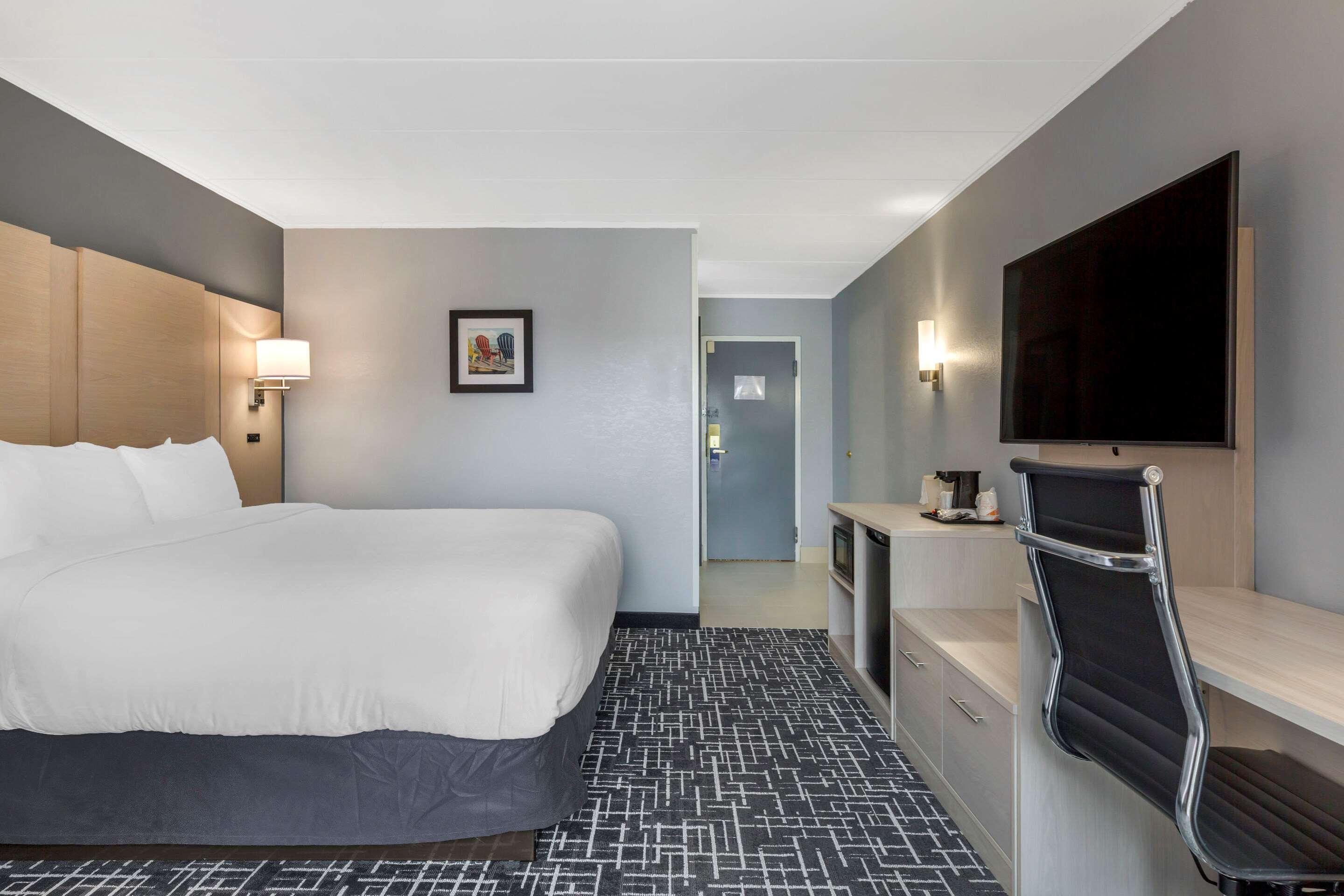 Comfort - Cape Cod Inn Hyannis